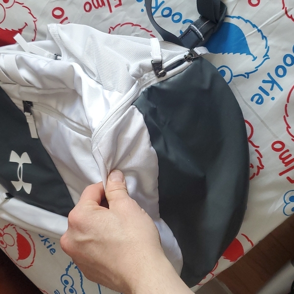 Backpack - Picture 4 of 4